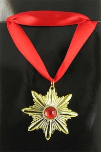 Орден Дракулы 6 * 6 см.